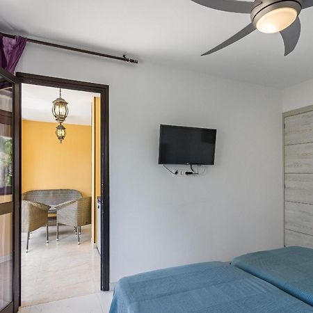 Amazing 3 Bedroom Apartment On The First Line Of The Best Las Americas Beach, Air Conditioner And Terrace Ocean View Playa de las Américas Exterior foto