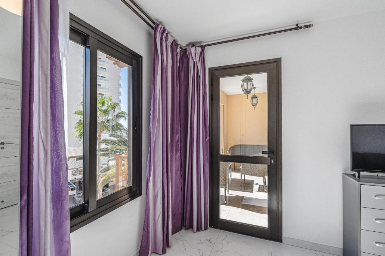Amazing 3 Bedroom Apartment On The First Line Of The Best Las Americas Beach, Air Conditioner And Terrace Ocean View Playa de las Américas Exterior foto